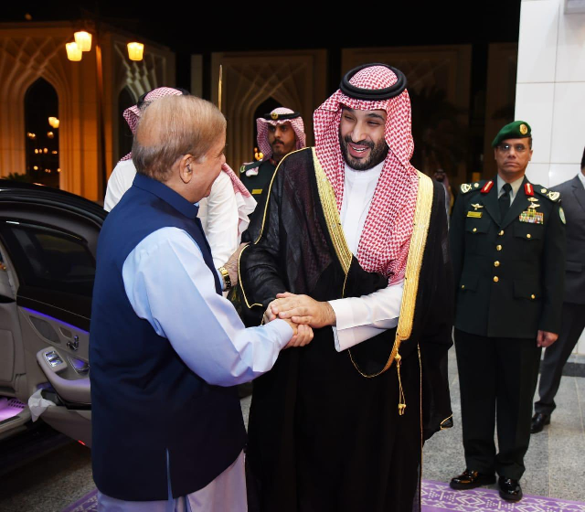 PM attends Special Dialogue, Gala Dinner hosted by Saudi Crown Prince