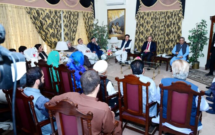 PM directs party parliamentarians to focus on public welfare, Balochistan’s development