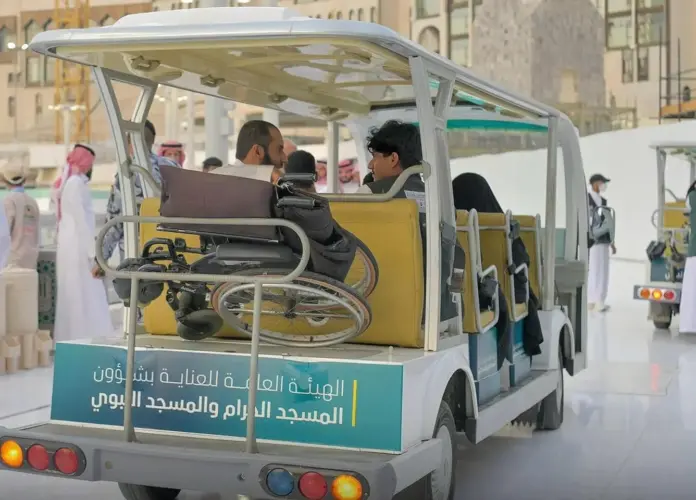 Grand Mosque and Prophet’s Mosque authority provides golf carts for disabled visitors