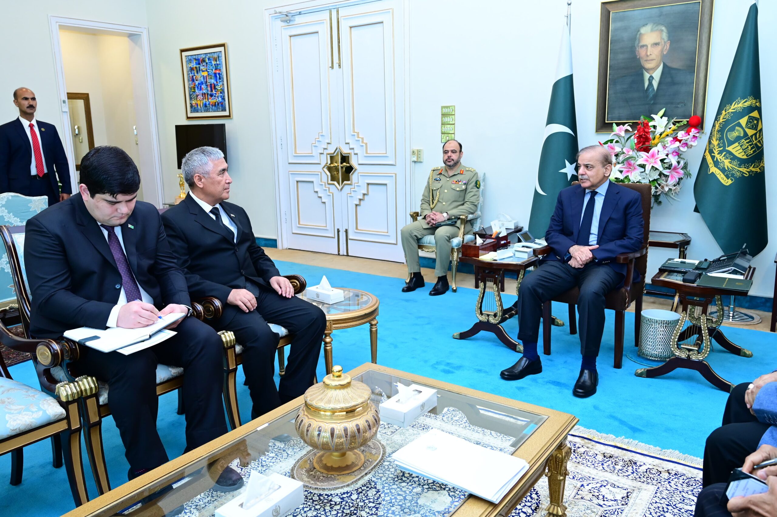 PM reaffirms significance of Pak-Turkmenistan longstanding, historic ties 