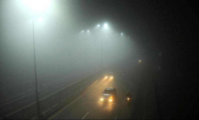 Dense fog to persist in plain areas of Punjab:PMD