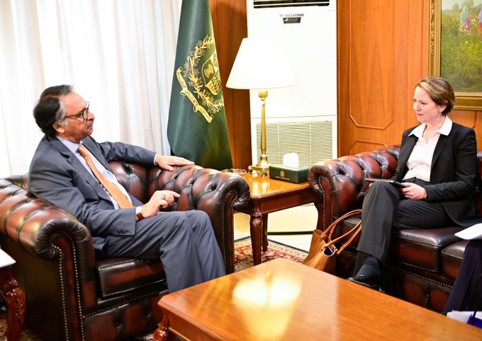 FM Jilani reaffirms Pakistan’s support to IOM’s mandate