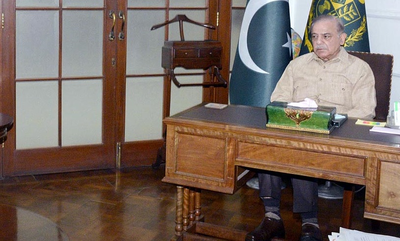 PM, minister discuss healthcare, political situation