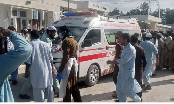 Bomb blast in Quetta leaves eight injured, including children