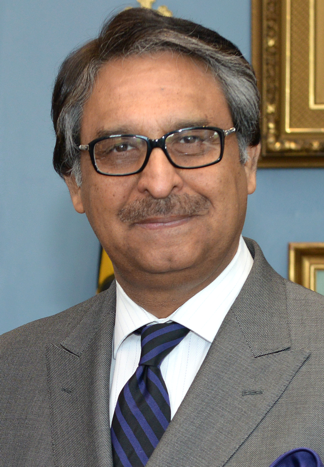 “Prudent decision:” FM Jilani hails Danish parliament bill prohibiting Quran desecration