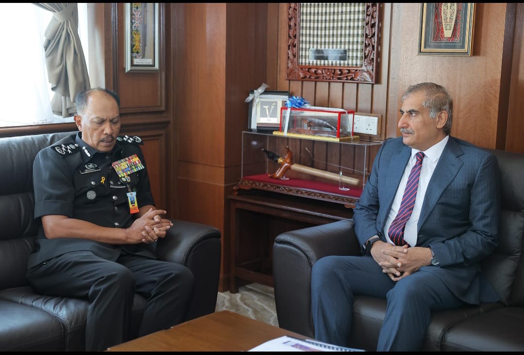 Envoy discusses matters of Pakistani Prisoners with Malaysian authority