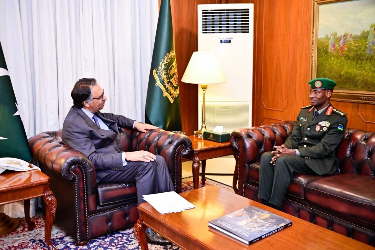 FM Jilani, Rwandan defence chief discuss strengthening bilateral ties