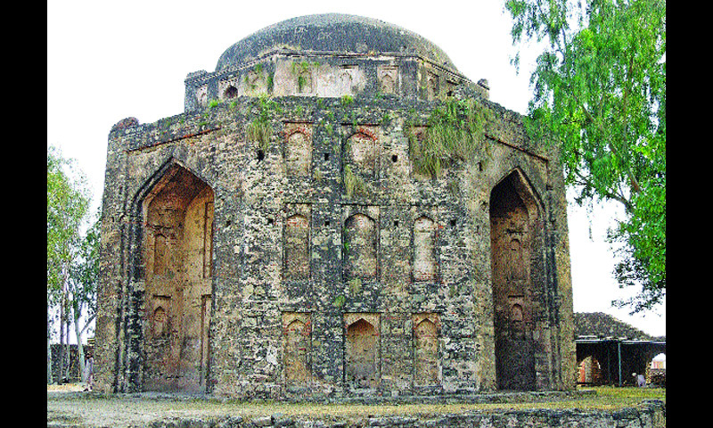 Preservation work on historical Rawat Fort underway