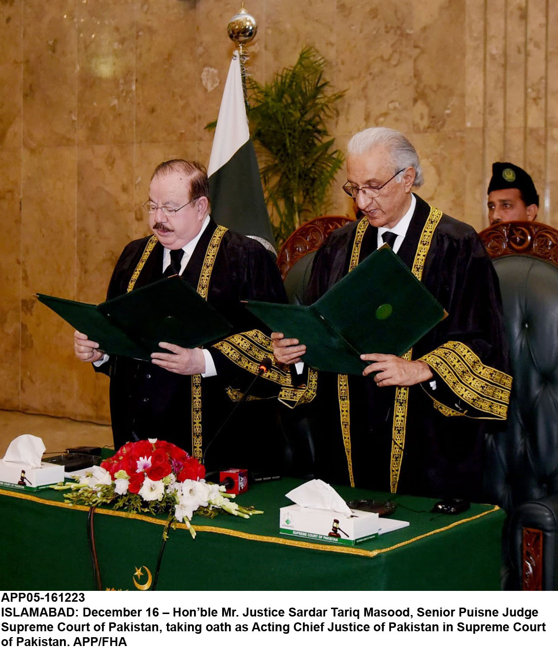 Justice Tariq Masood takes oath as acting chief justice of Pakistan