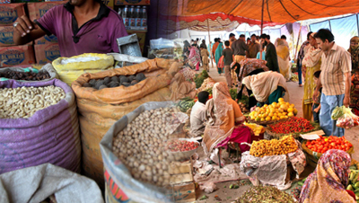 Grocery marts, local markets witnesses rush of families ahead of Ramadan