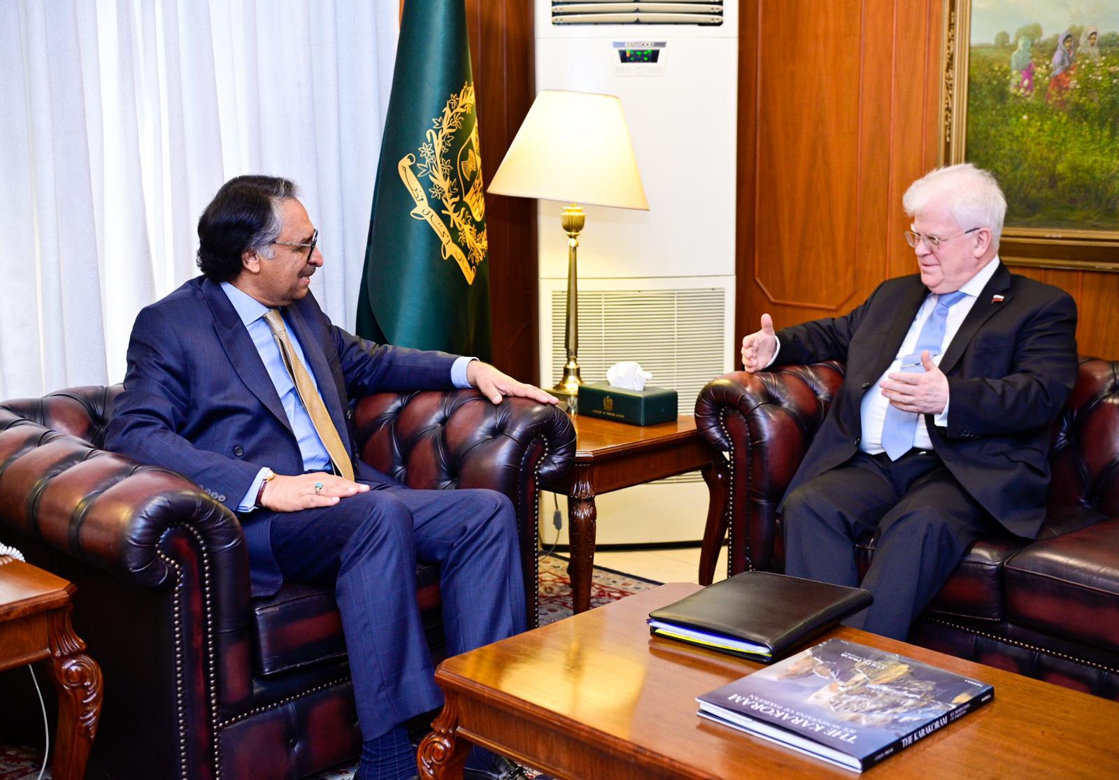 Pak-Russia Friendship Group head calls on FM Jilani