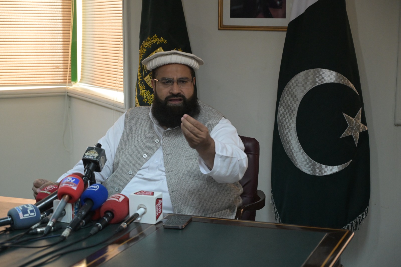 Interfaith unity celebrated on Christmas: Ashrafi acknowledges collaborative efforts across religions