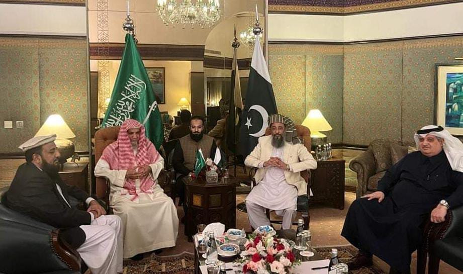 JUI-S chairman holds inclusive meeting with Imam-e-Kaaba