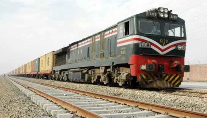 Pakistan Railways breaks record with longest freight train run