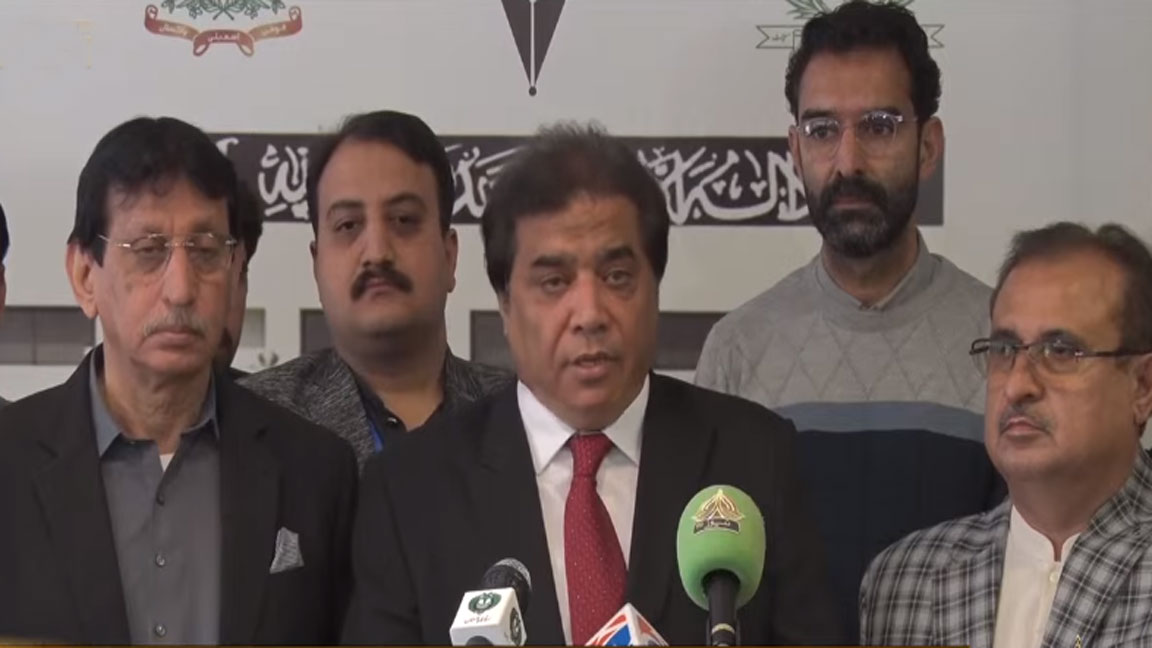 Shehbaz Sharif enjoys confidence of allied parties: Hanif