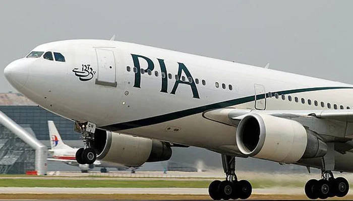 FM briefed on issue of PIA flights to Europe