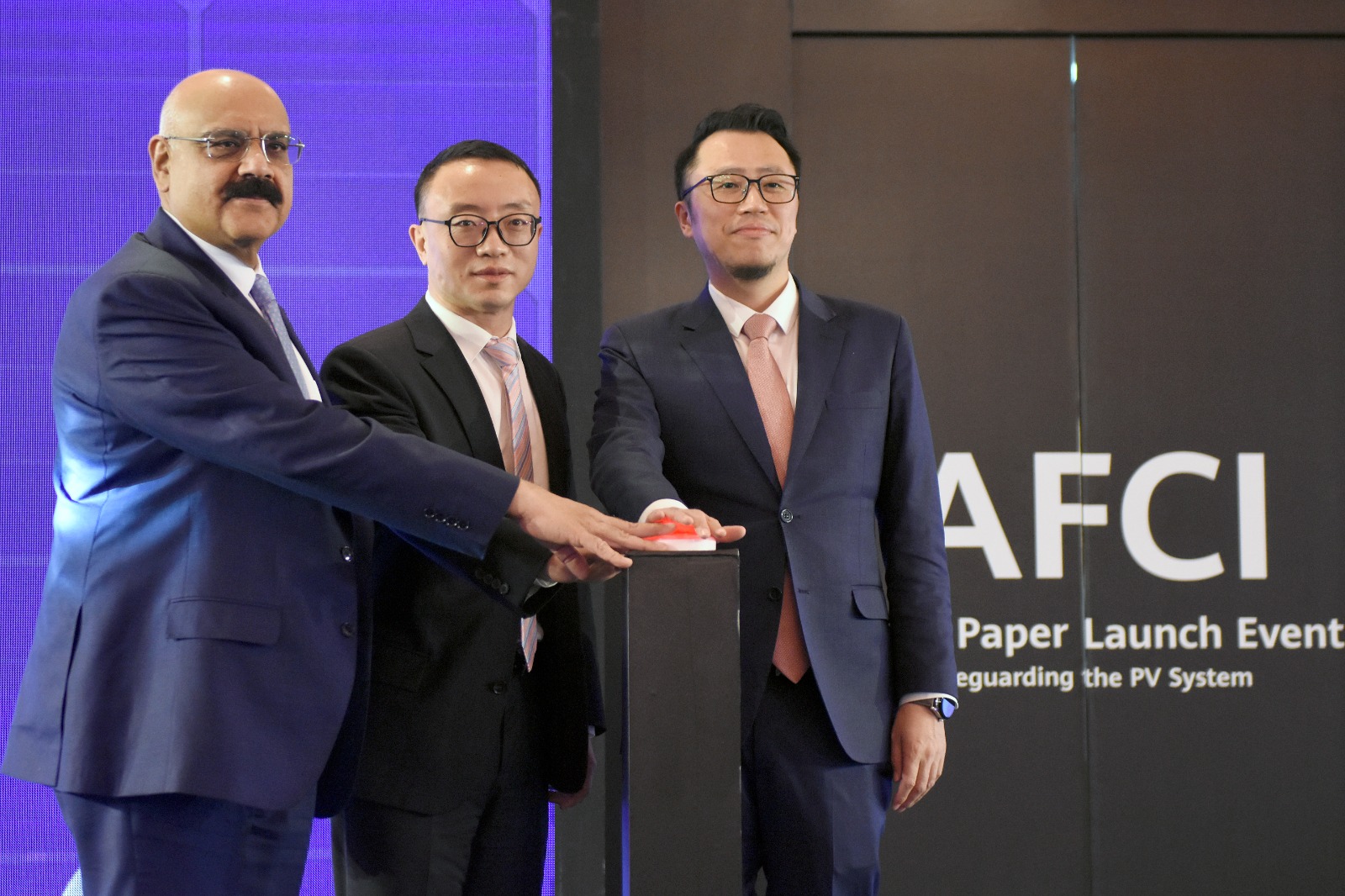 Huawei launches white paper on AFCI for PV systems in Pakistan