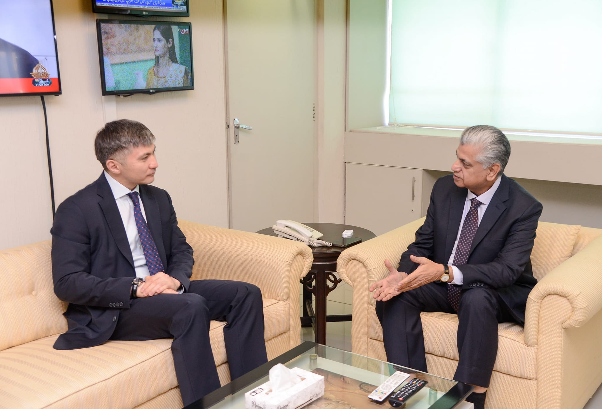 Solangi, Kazakhstan envoy discuss strengthening of bilateral relations in diverse sectors