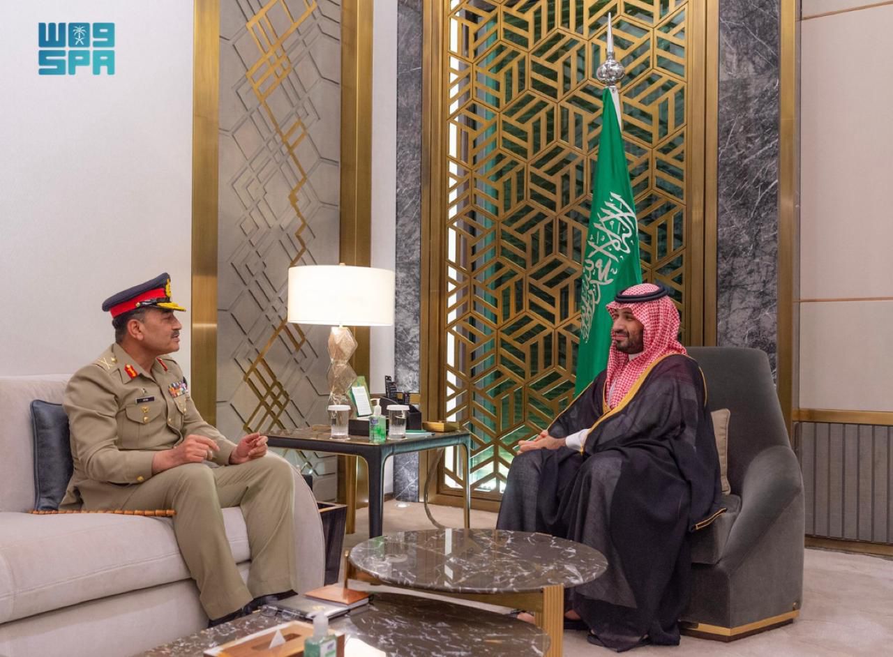 COAS calls on Saudi Crown Prince during his official KSA visit