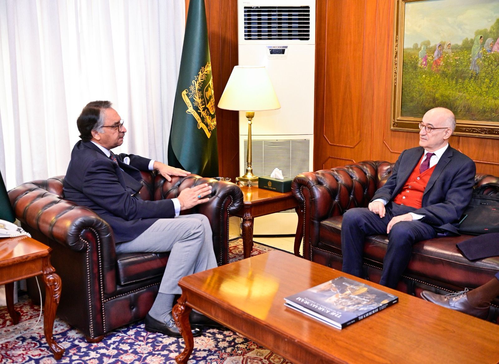 Croatia’s envoy calls on FM Jilani