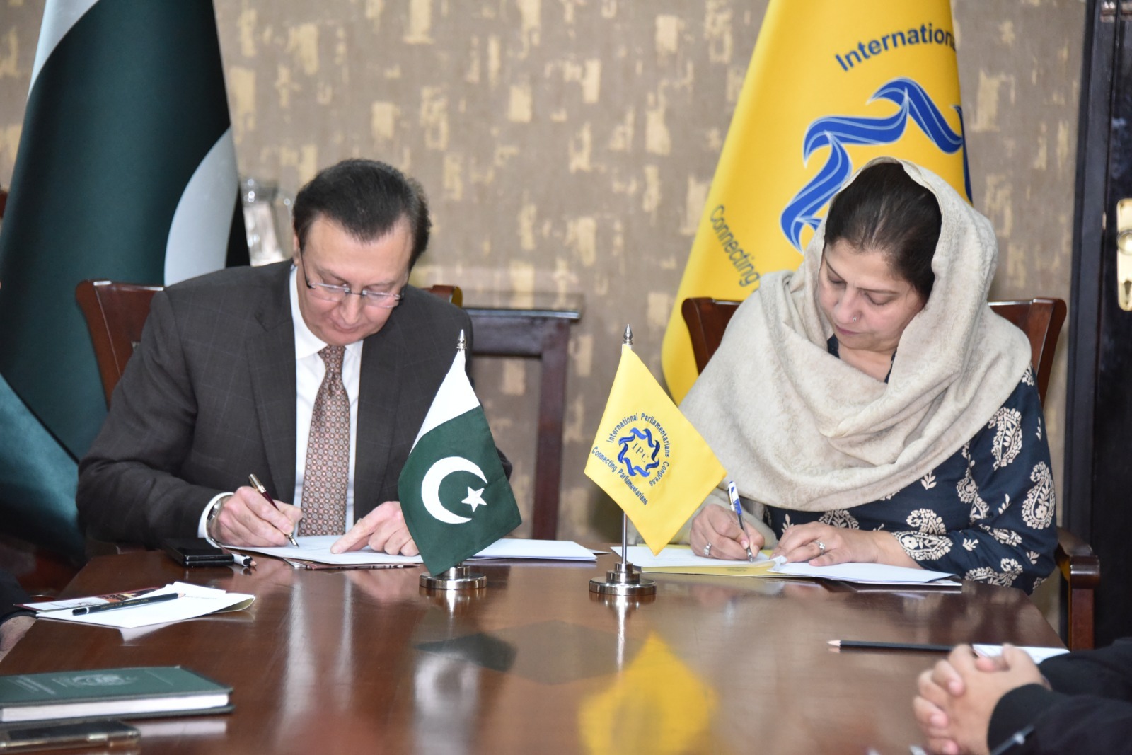 Senate Secretariat, IPC sign MoU