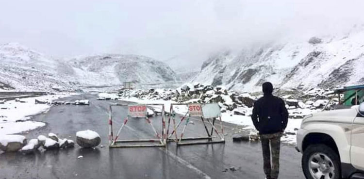 Tourists advised to avoid traveling Babusar Road after 6pm