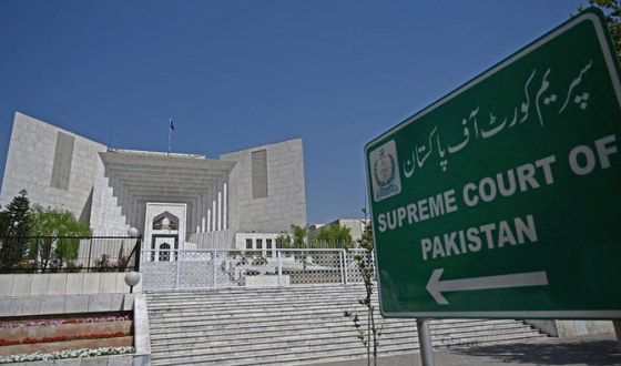 SC maintains stay against arrest of Imran Khan in lawyer murder case