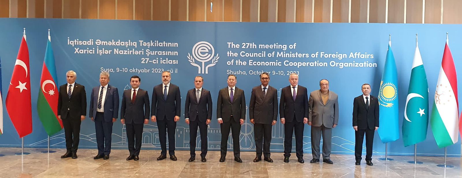 FM Jilani arrives Azerbaijan to attend COM- ECO