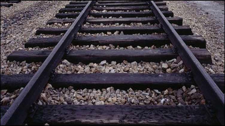 Railways to lay fibre optics cable along railway tracks