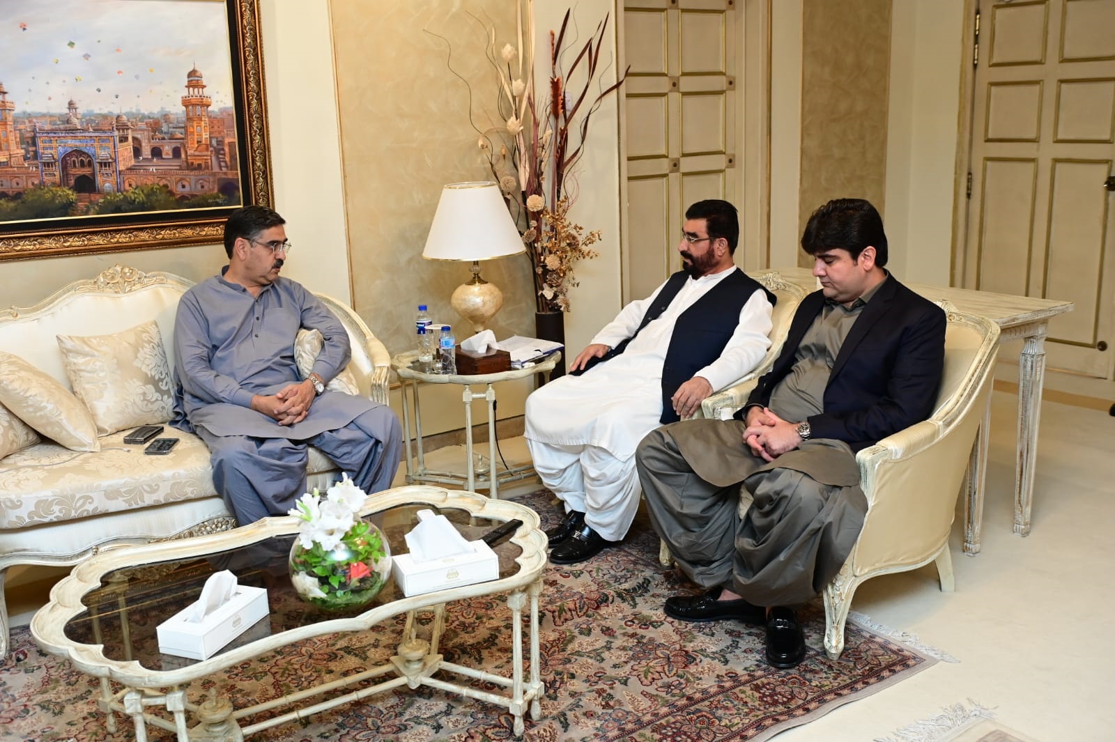 Asim Kurd, Inayatullah Kasi call on PM