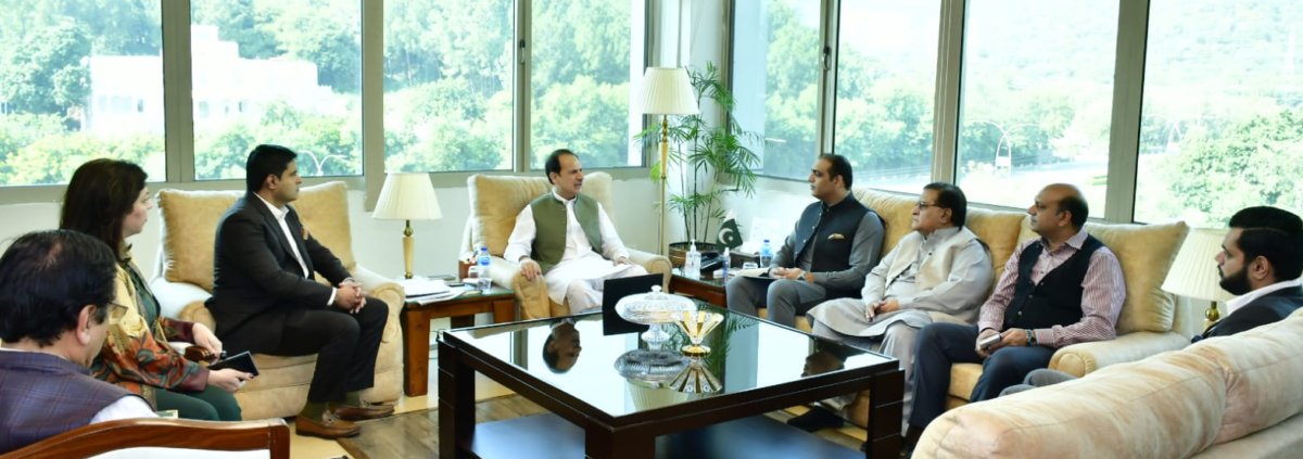 Health Minister assures to address key issues of pharma industry