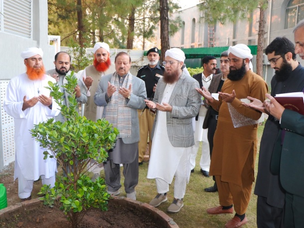 Dawat-e-Islami commits to ‘Green Revolution’ by planting 1.5 mln saplings on Independence Day