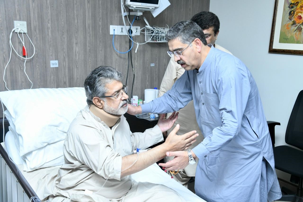 PM visits Sarfraz Domki in hospital