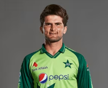 Shaheen Afridi appeals parents to vaccinate children against Polio