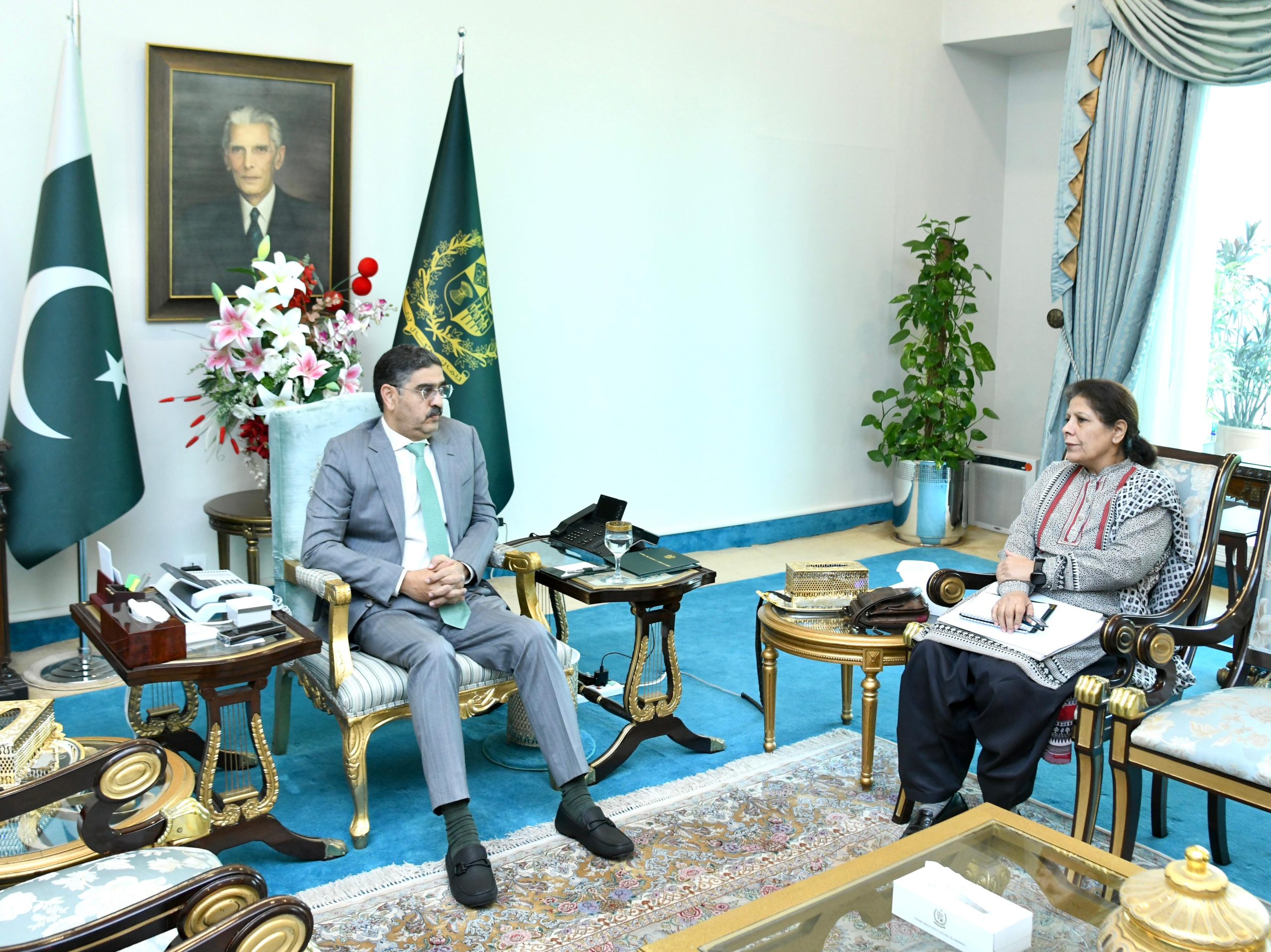 PM directs devising effective strategy for economic stability