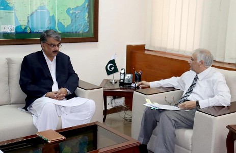 AJK PM, Minister Saeed discuss development projects, liberal financial assistance to State