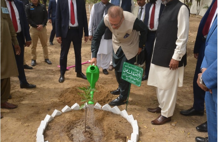 President plants ‘Mango’ saplings at Quaid’s mausoleum