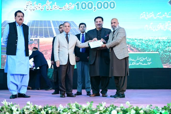 PM unveils ‘revolutionary’ Rs 377b programme of 100,000 tube-wells solarisation